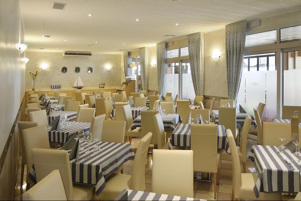 Hotel Storione Jesolo Extérieur photo